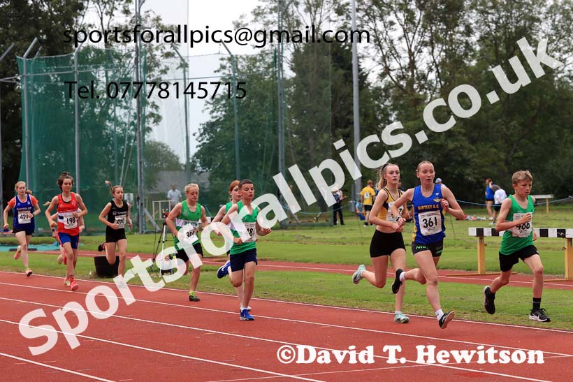 The 1500 metres, Wednesday, july 24th, 2024 NEGP 5, Monkton Stadium.  Photo: David T. Hewitson/Sports for All Pics
